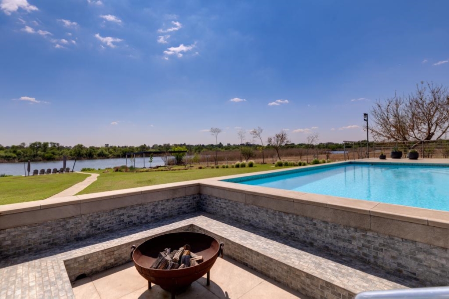 5 Bedroom Property for Sale in Cloudy Creek Free State